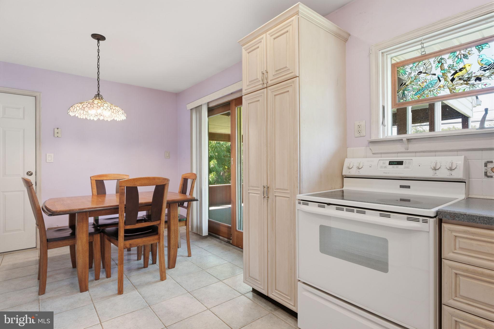 TWIN OAKS - Residential