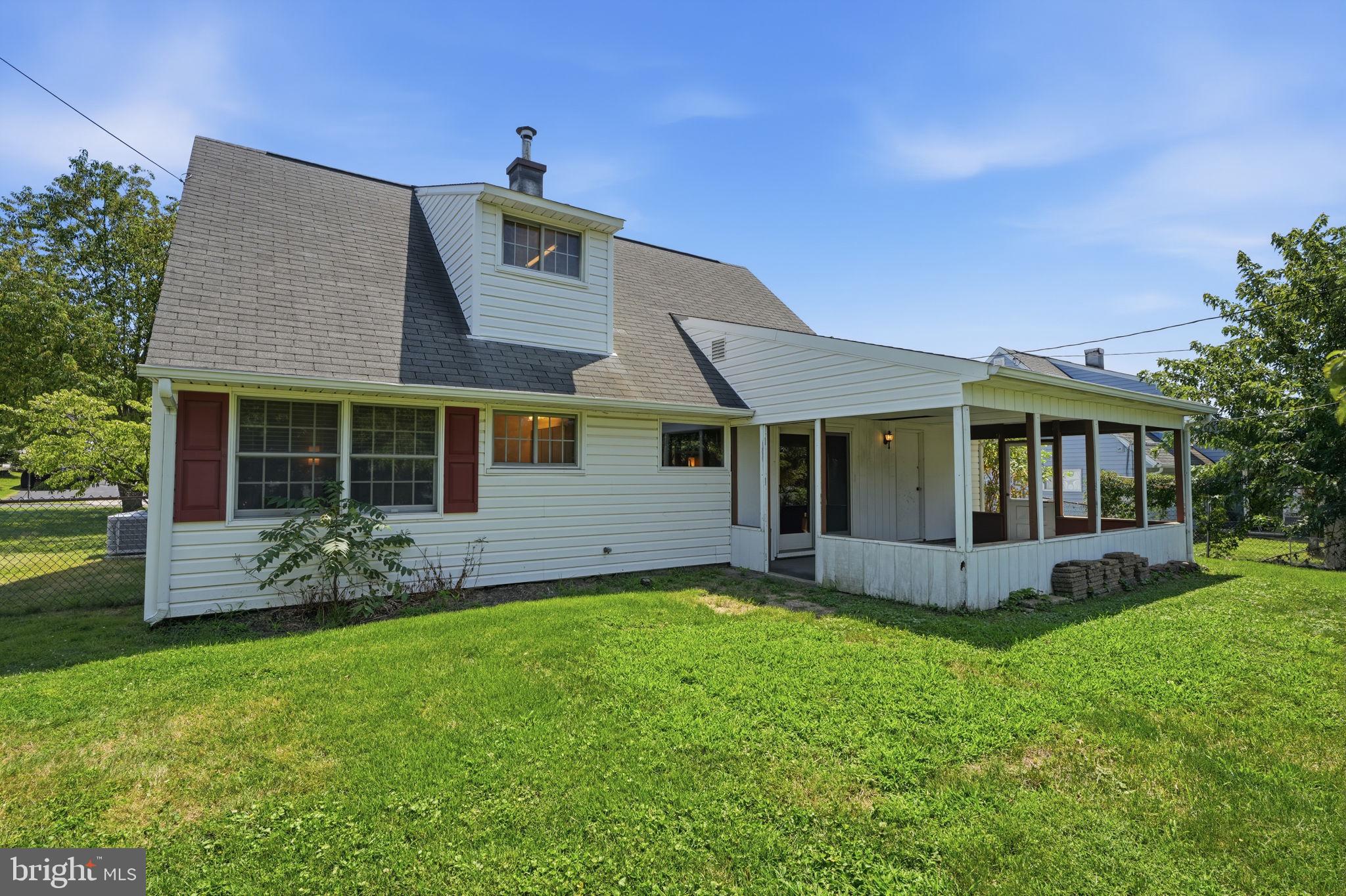 TWIN OAKS - Residential