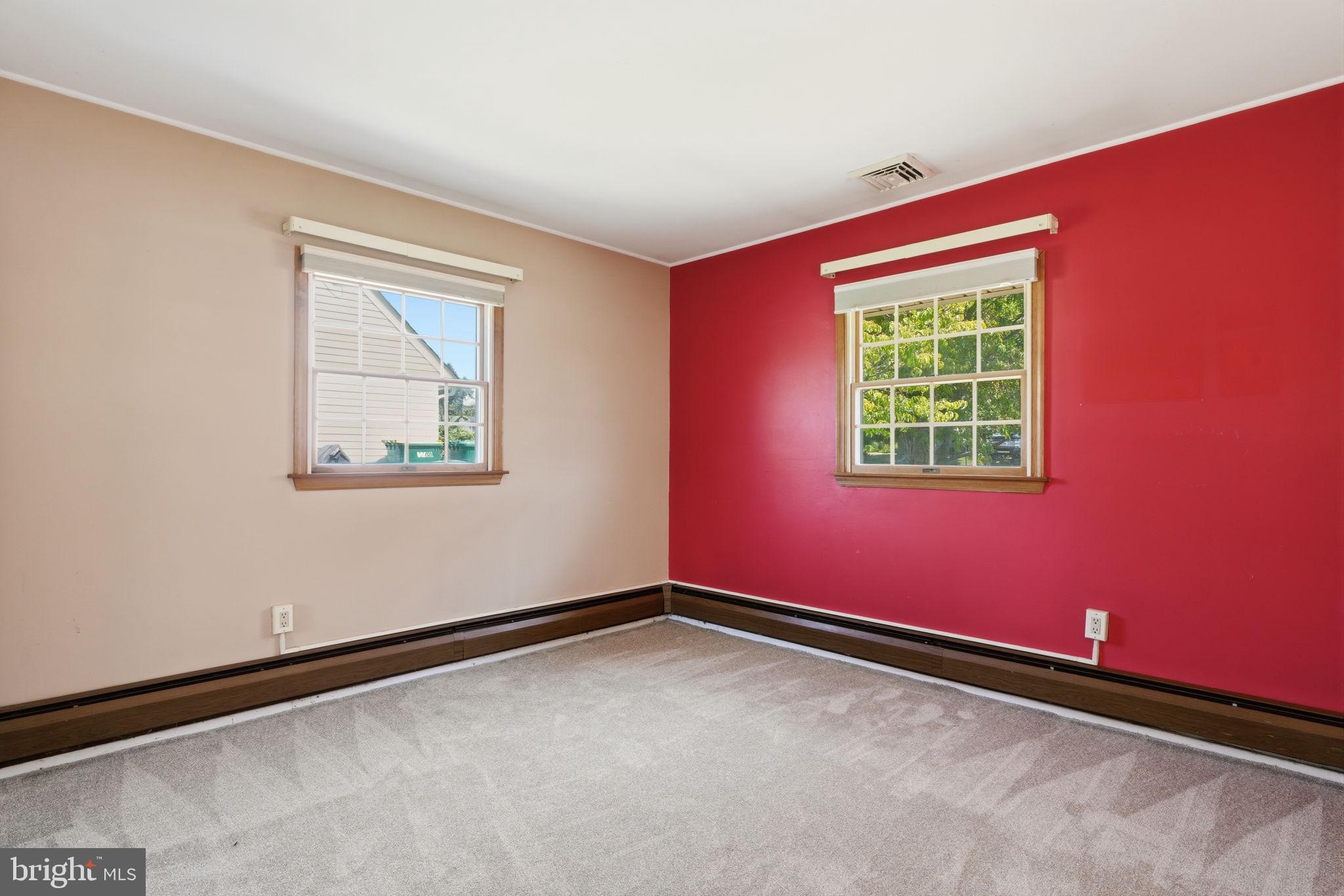 TWIN OAKS - Residential