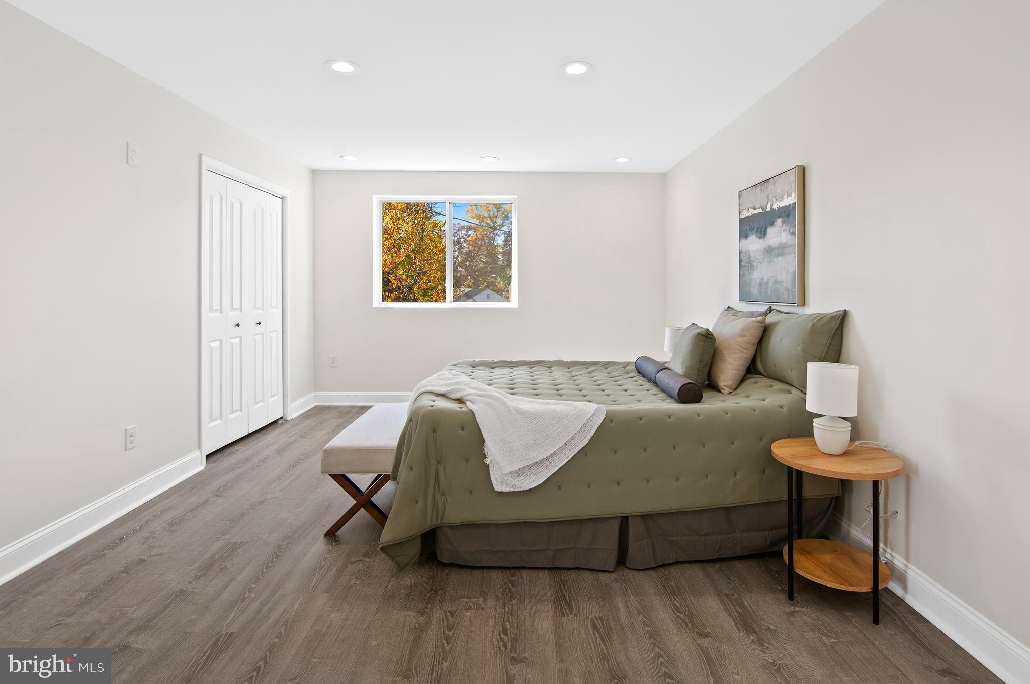 SEVEN MILE - Residential