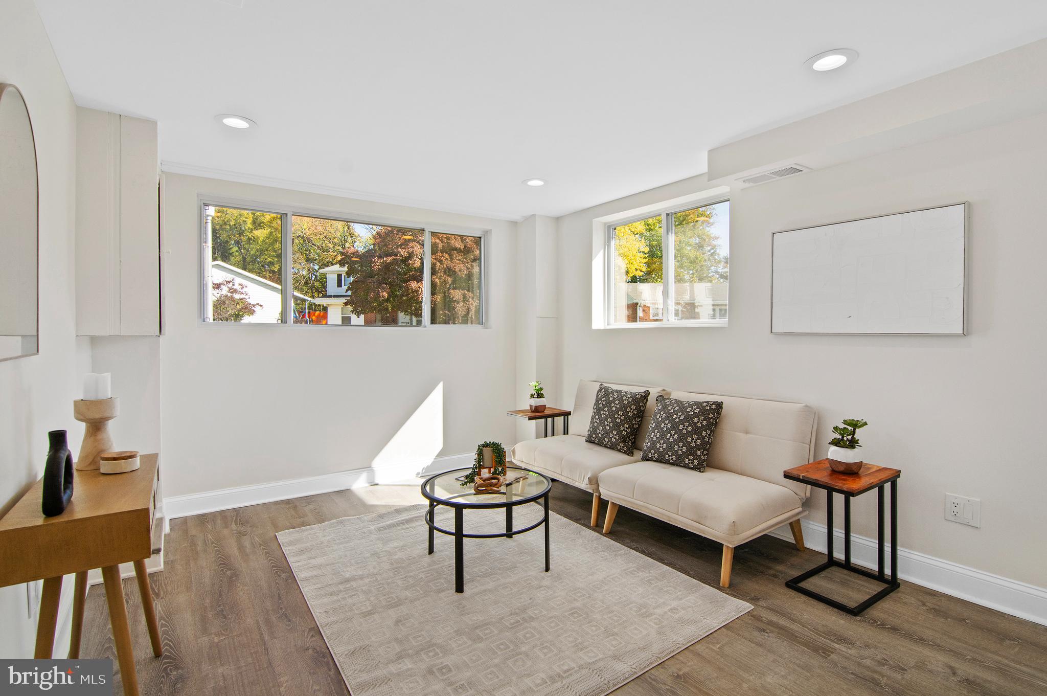 SEVEN MILE - Residential