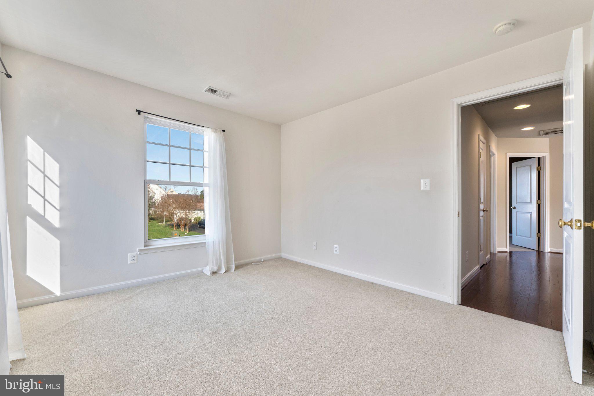 VINT HILL - Residential Lease