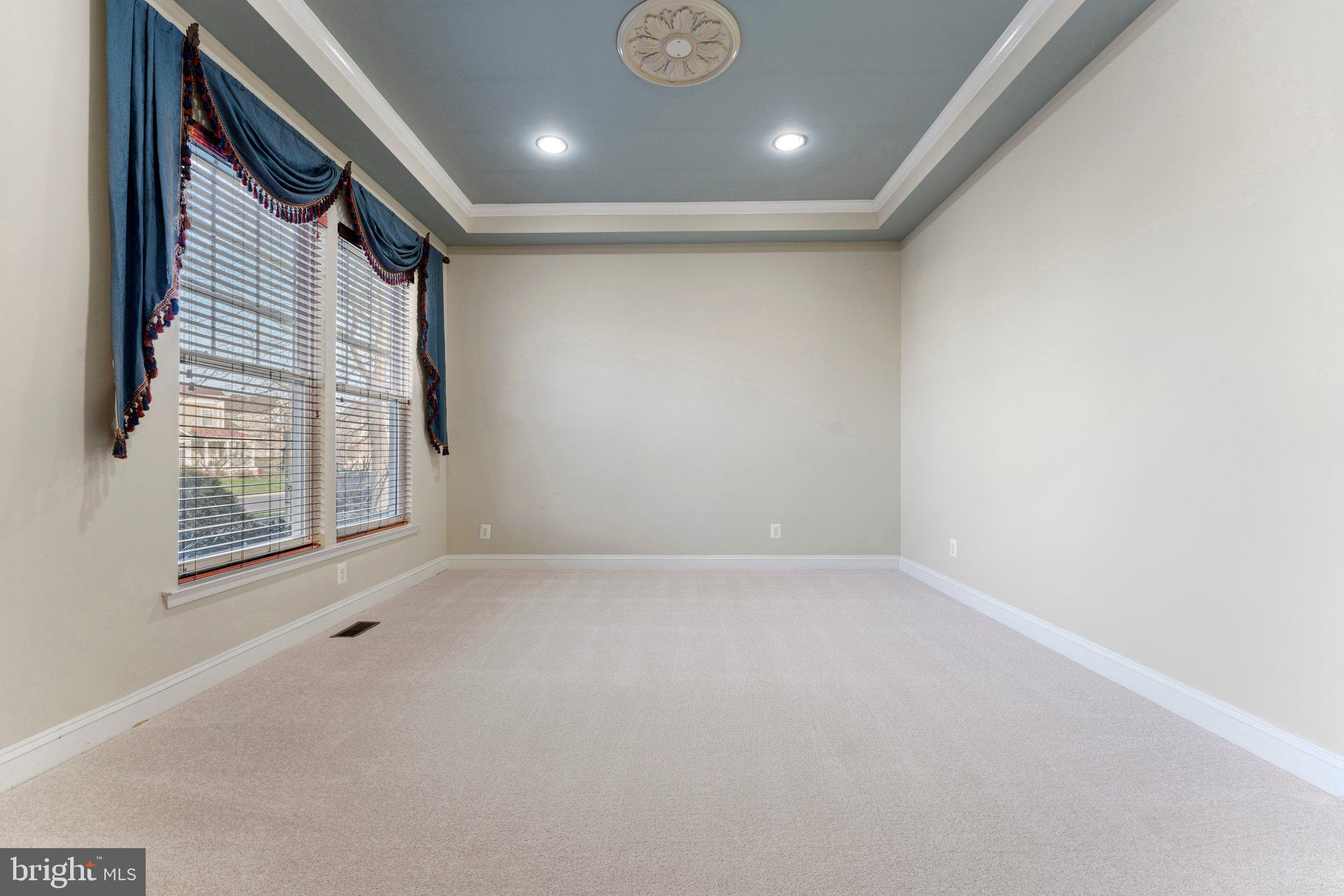 VINT HILL - Residential Lease
