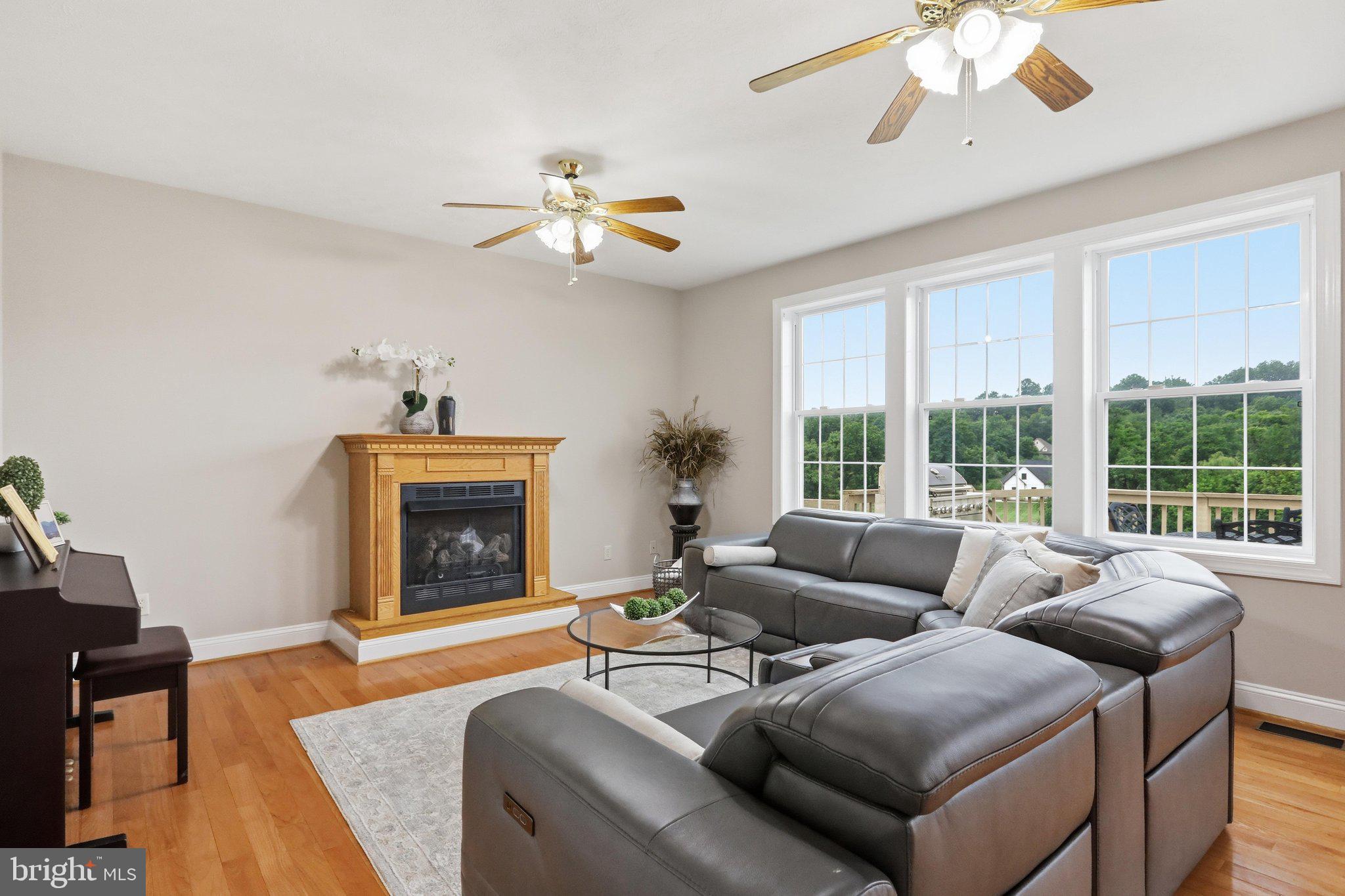 HERITAGE GROVE - Residential