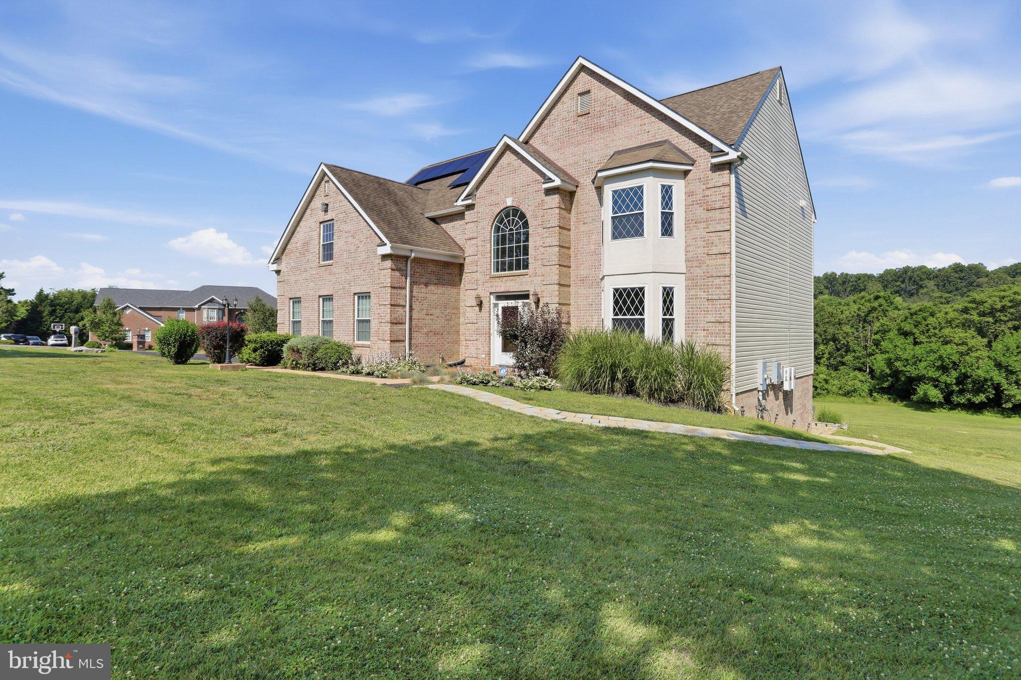 HERITAGE GROVE - Residential