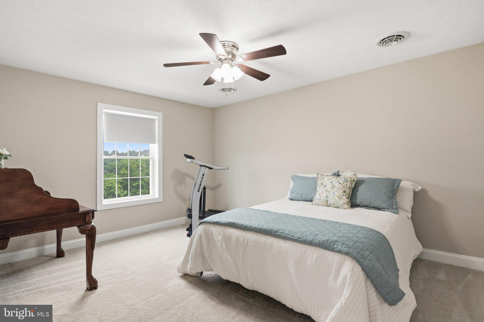 HERITAGE GROVE - Residential