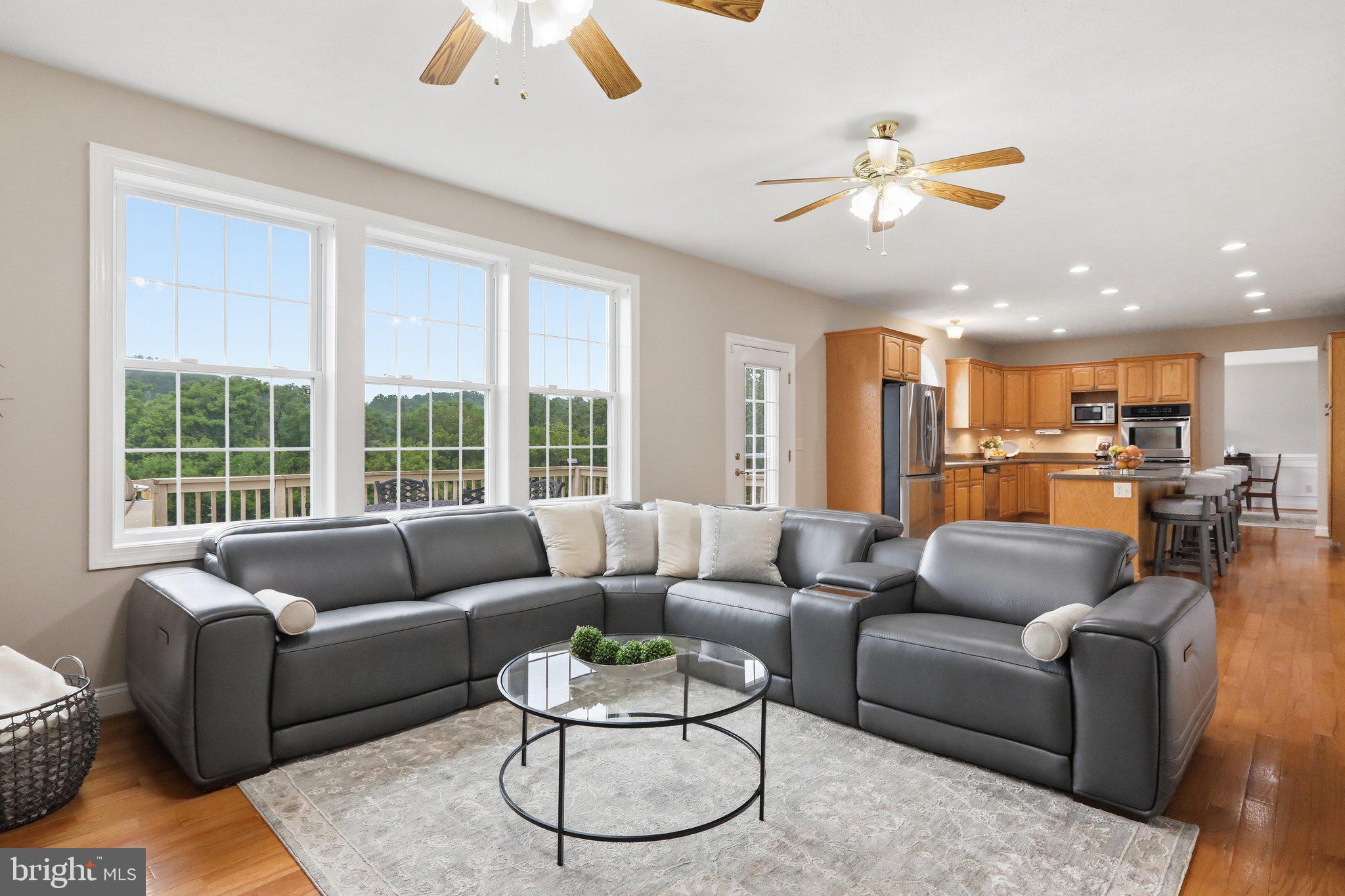 HERITAGE GROVE - Residential