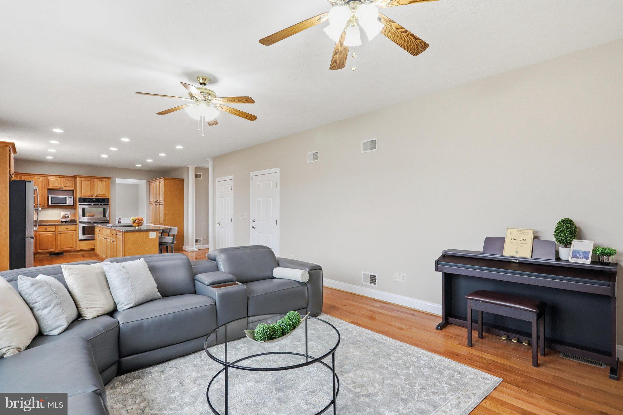 HERITAGE GROVE - Residential