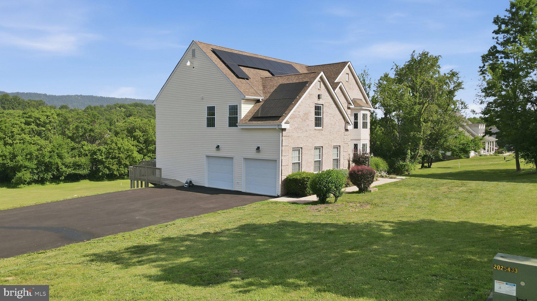 HERITAGE GROVE - Residential