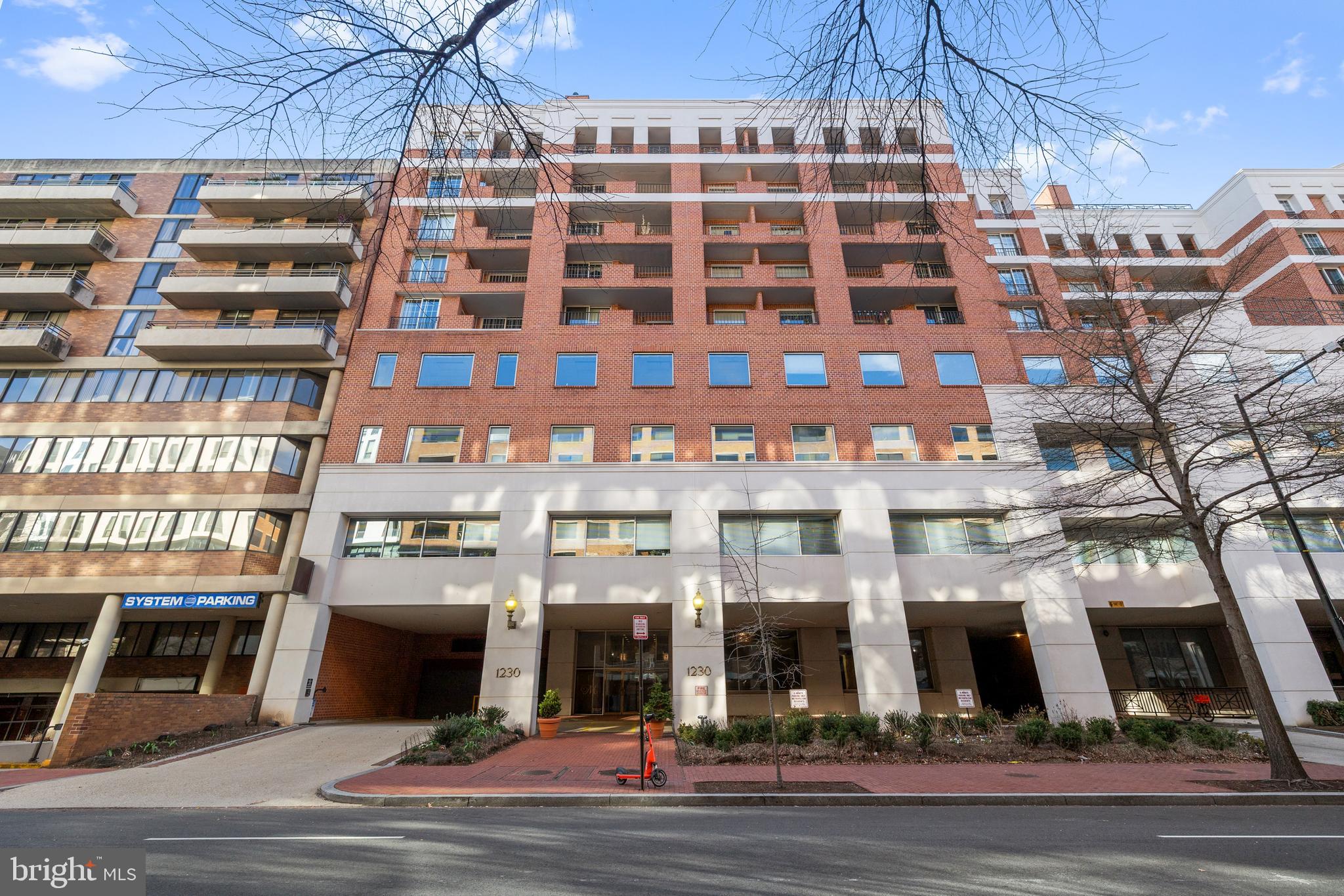 WEST END - Residential