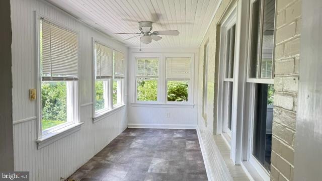 HOUCKSVILLE - Residential