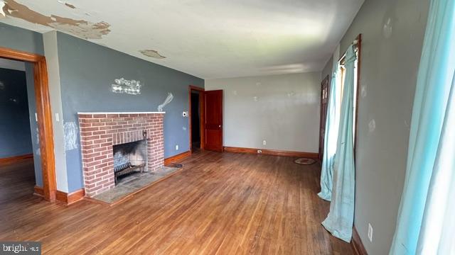 HOUCKSVILLE - Residential