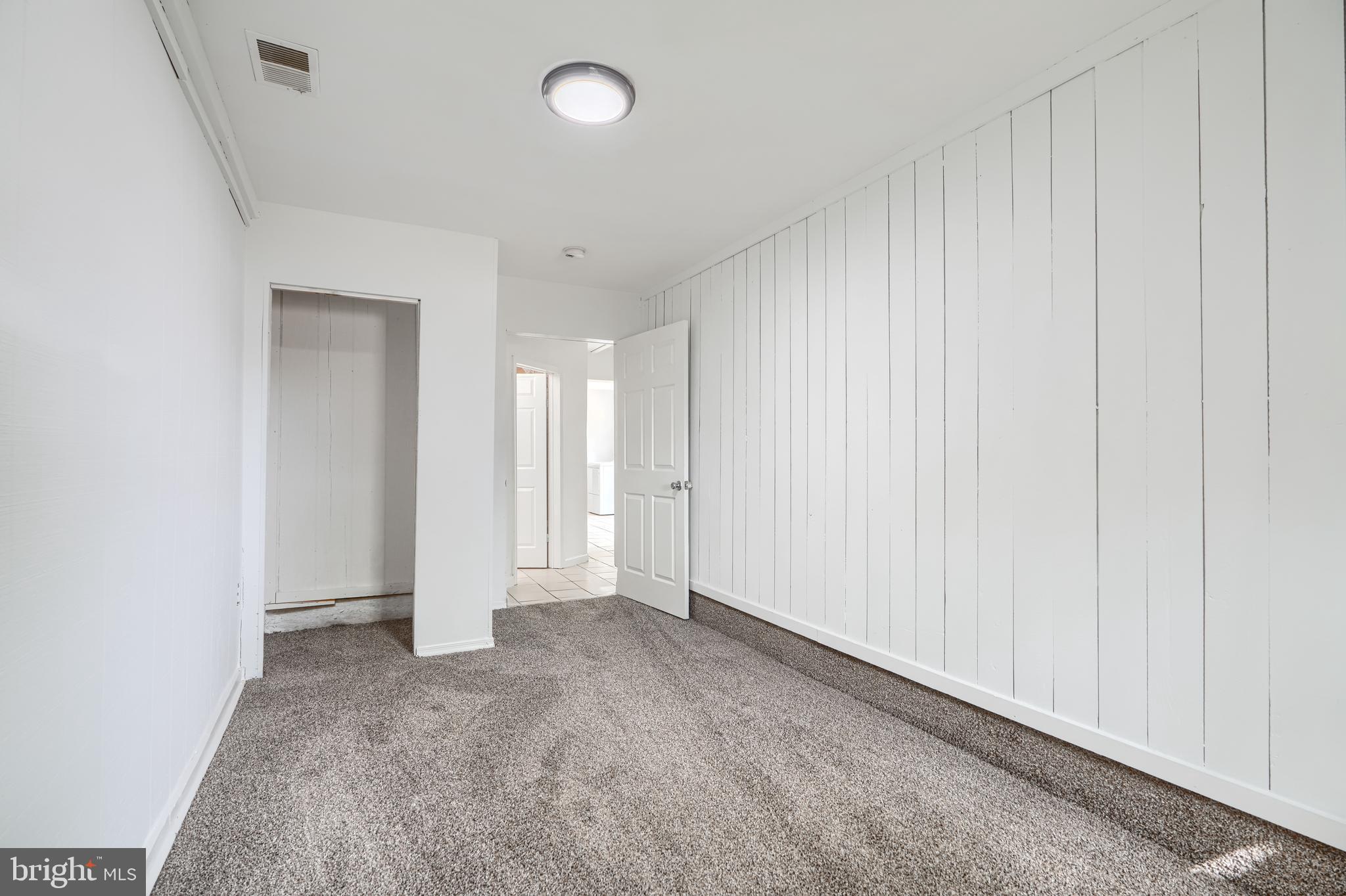 ROSEDALE - Commercial Sale