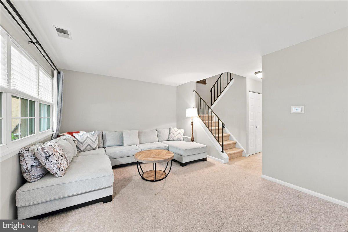 BEAVER RUN KNOLL - Residential