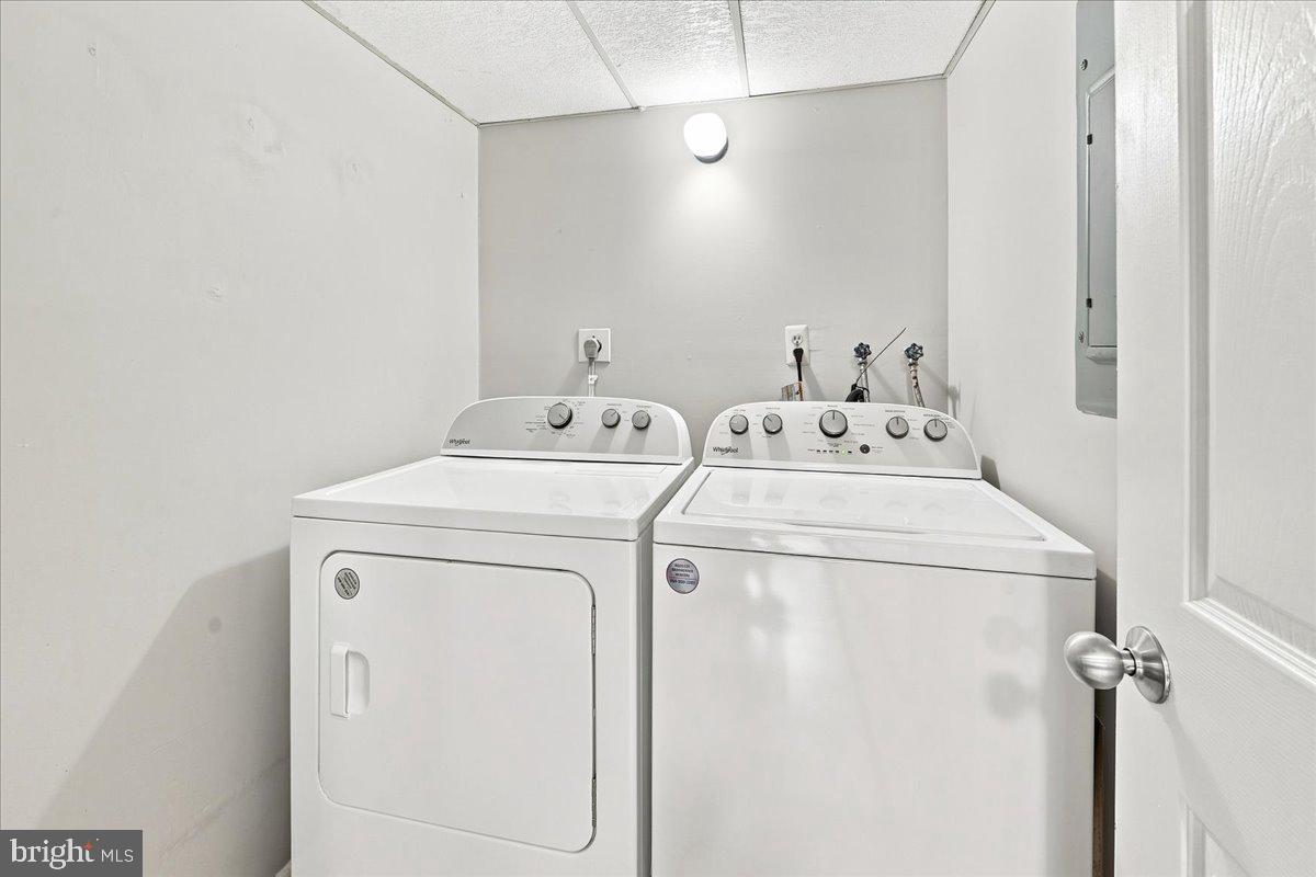 BEAVER RUN KNOLL - Residential