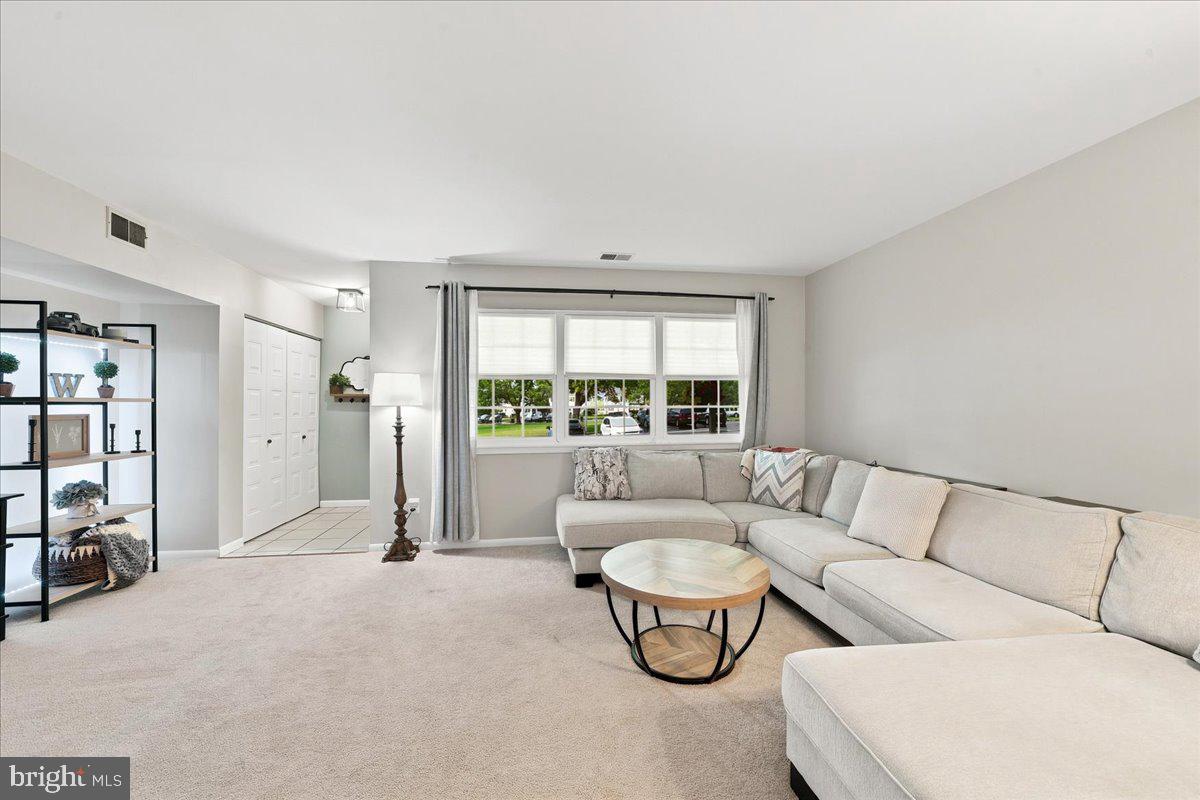 BEAVER RUN KNOLL - Residential
