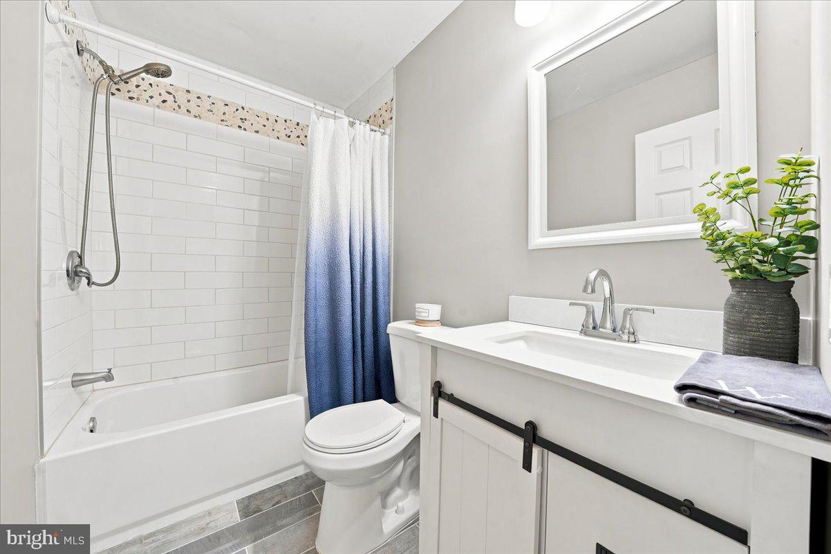 BEAVER RUN KNOLL - Residential