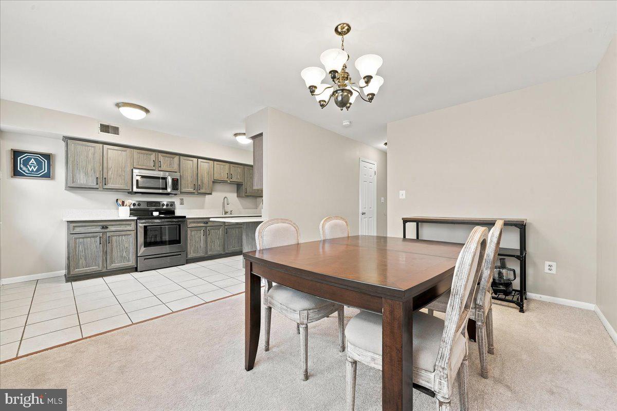 BEAVER RUN KNOLL - Residential