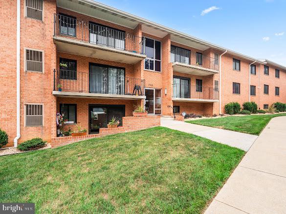 EDGEWOOD CONDOMMINIUMS - Residential