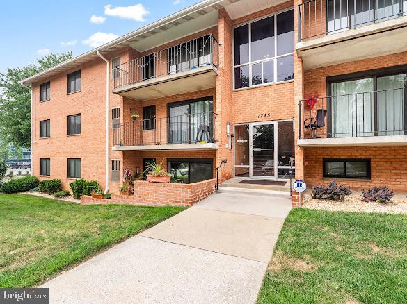 EDGEWOOD CONDOMMINIUMS - Residential