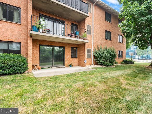 EDGEWOOD CONDOMMINIUMS - Residential