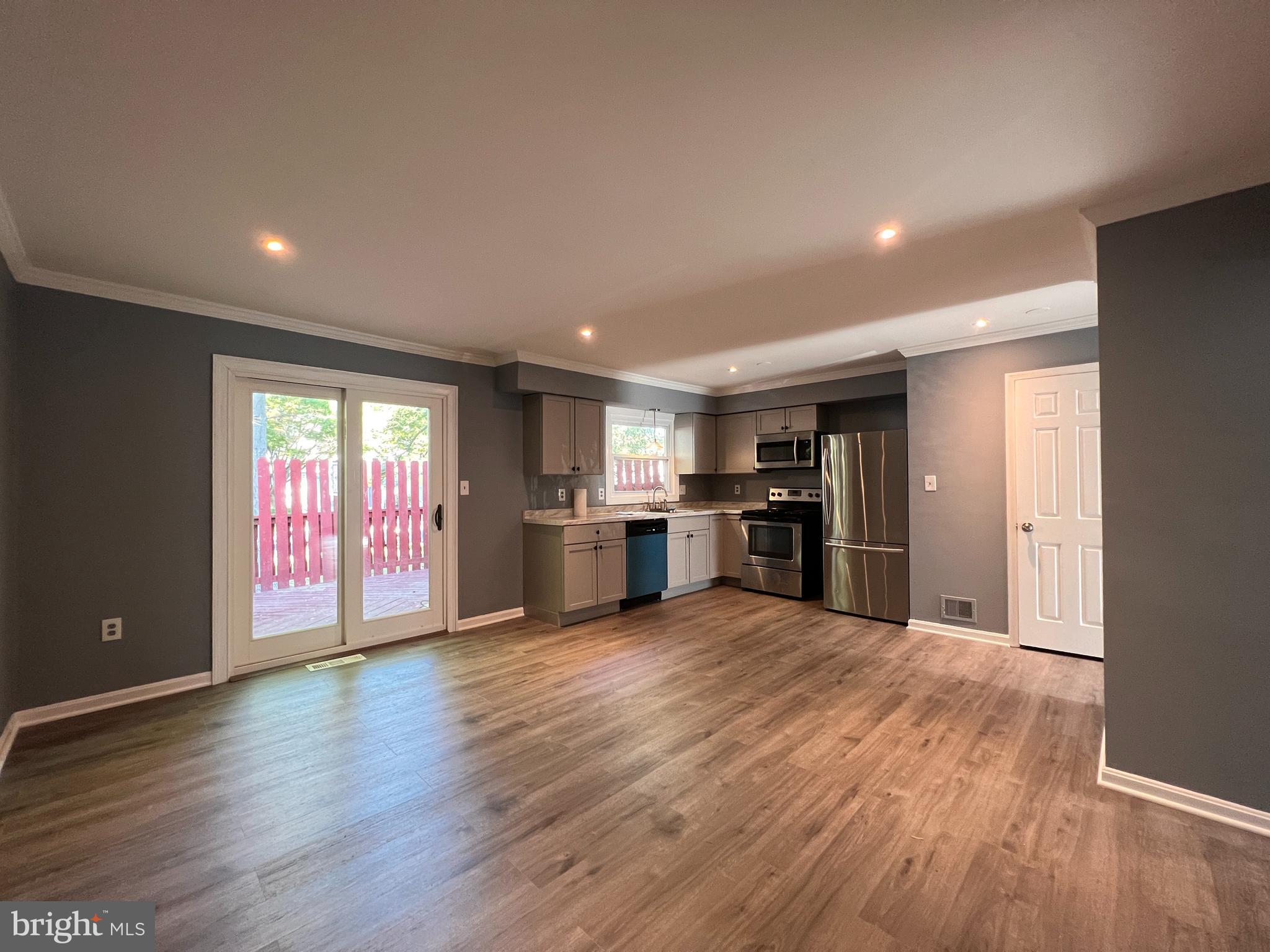 CHURCHILL TOWN SECTOR - Residential Lease