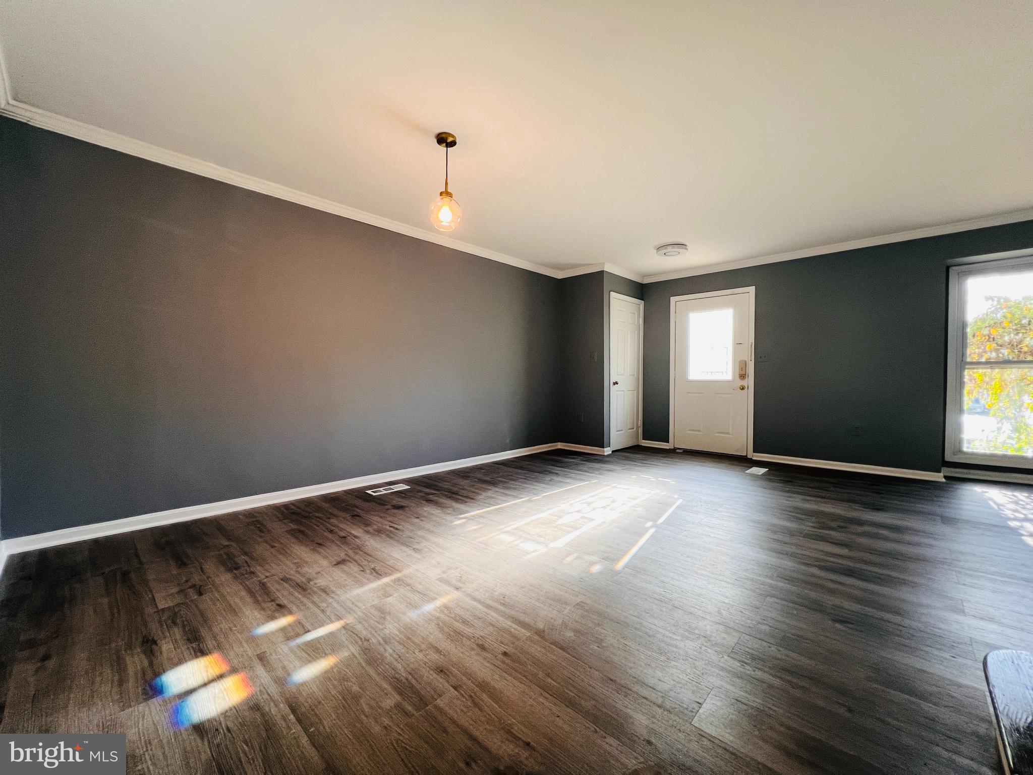 CHURCHILL TOWN SECTOR - Residential Lease