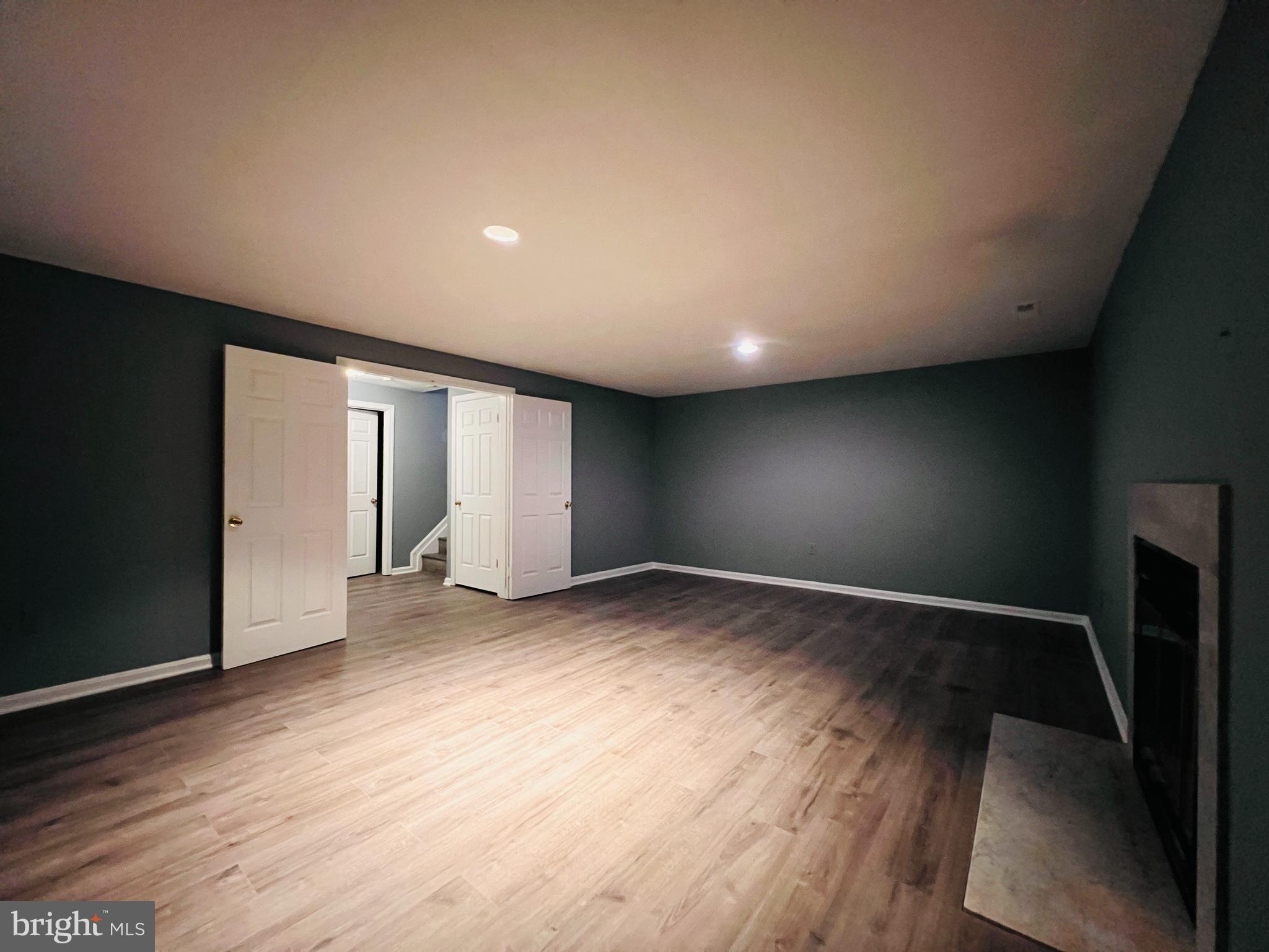 CHURCHILL TOWN SECTOR - Residential Lease