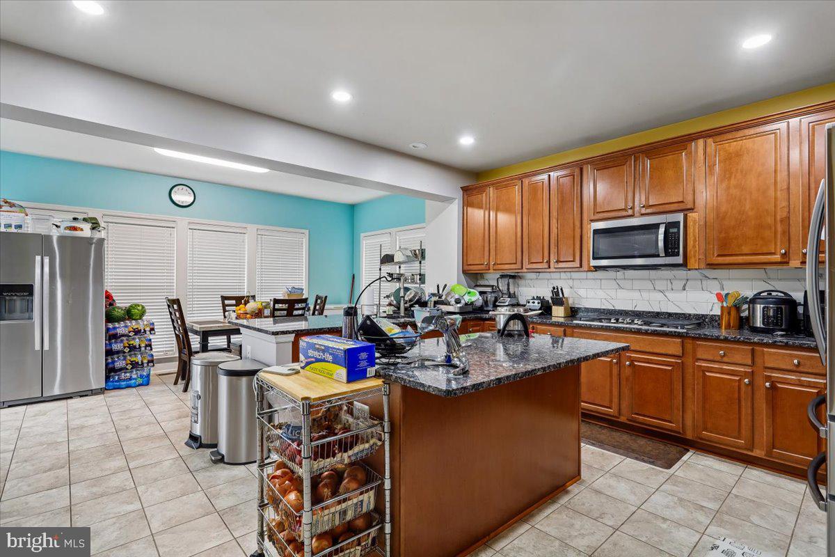 MAYFIELD TRACE - Residential
