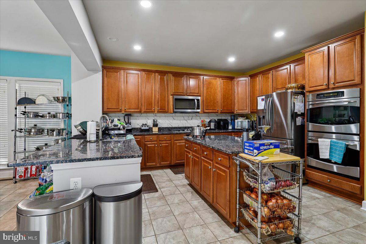 MAYFIELD TRACE - Residential