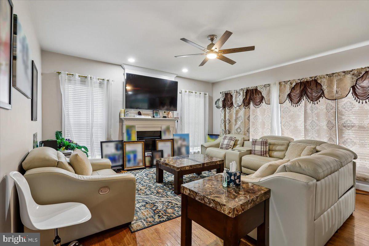 MAYFIELD TRACE - Residential