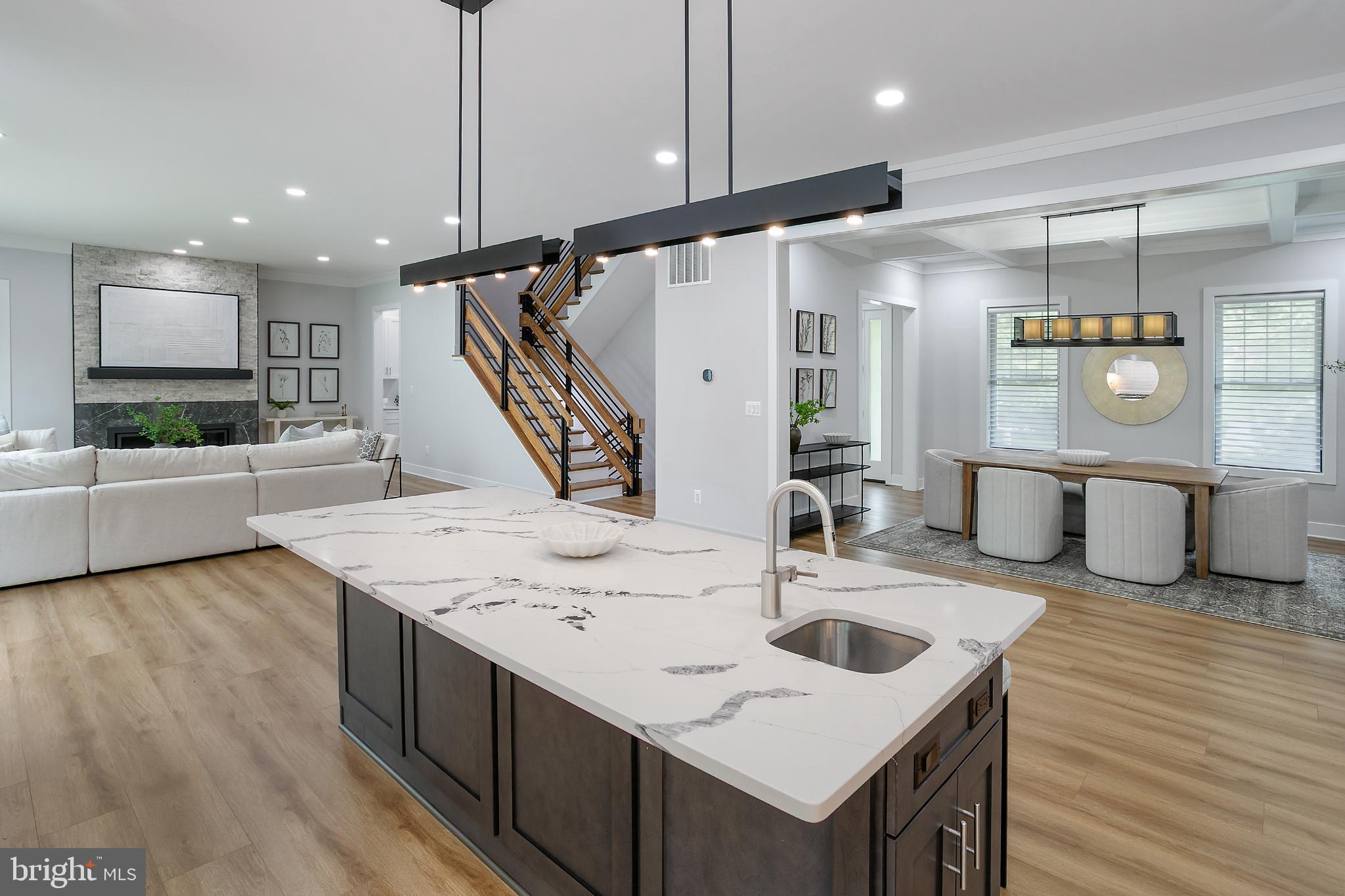 VIENNA WOODS - Residential