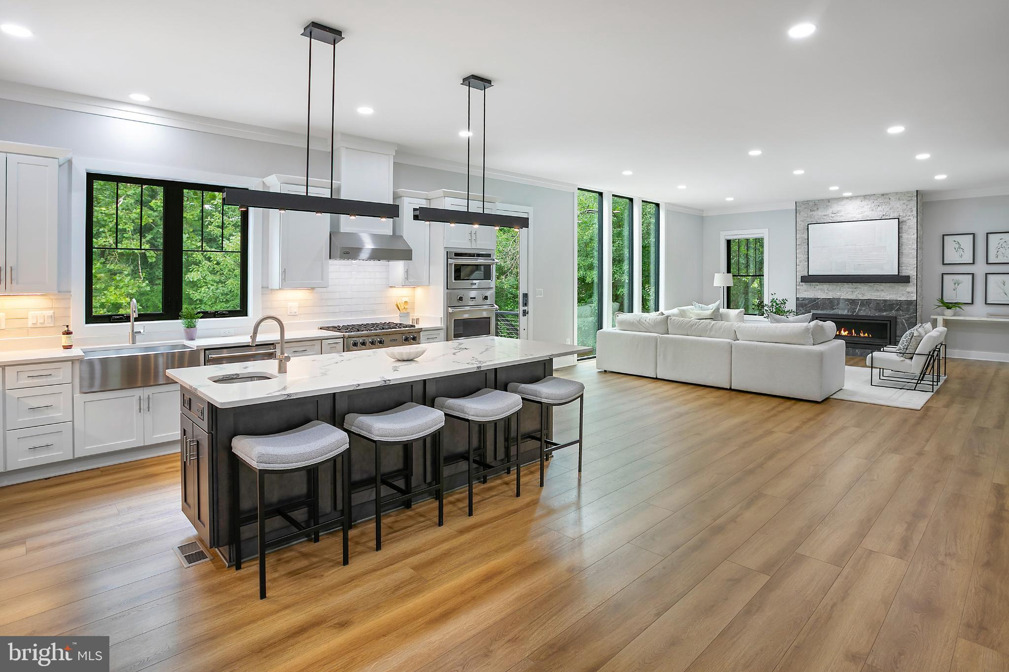 VIENNA WOODS - Residential
