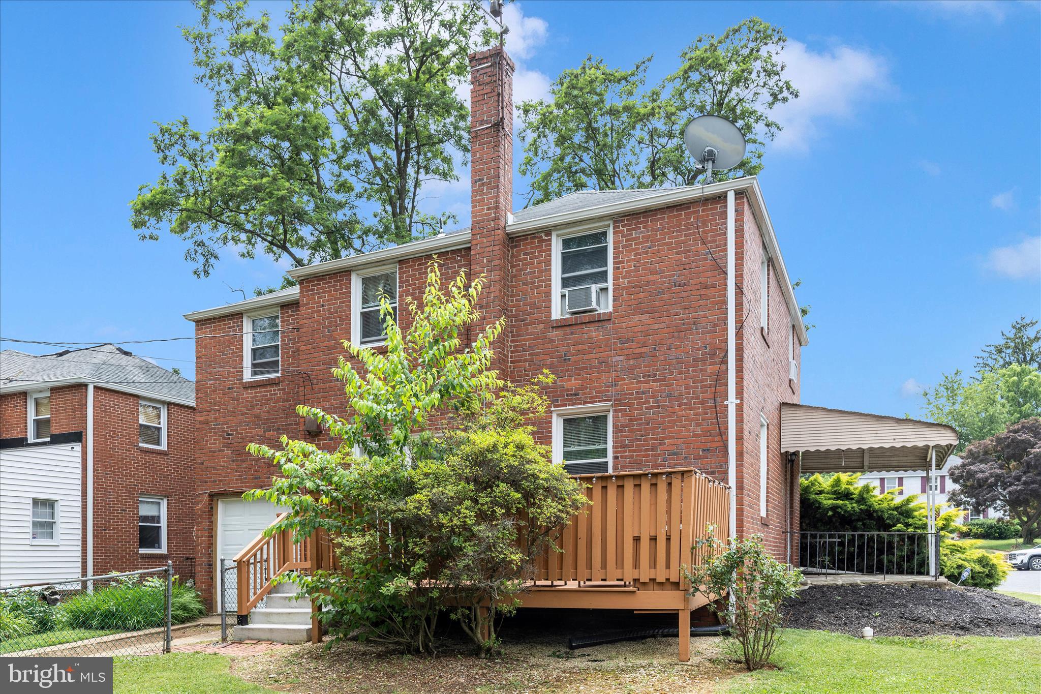 COLONIAL VILLAGE - Residential