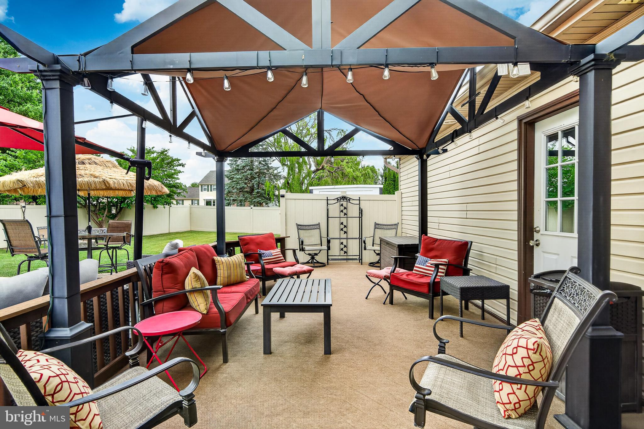 CAMEO WOODS - Residential