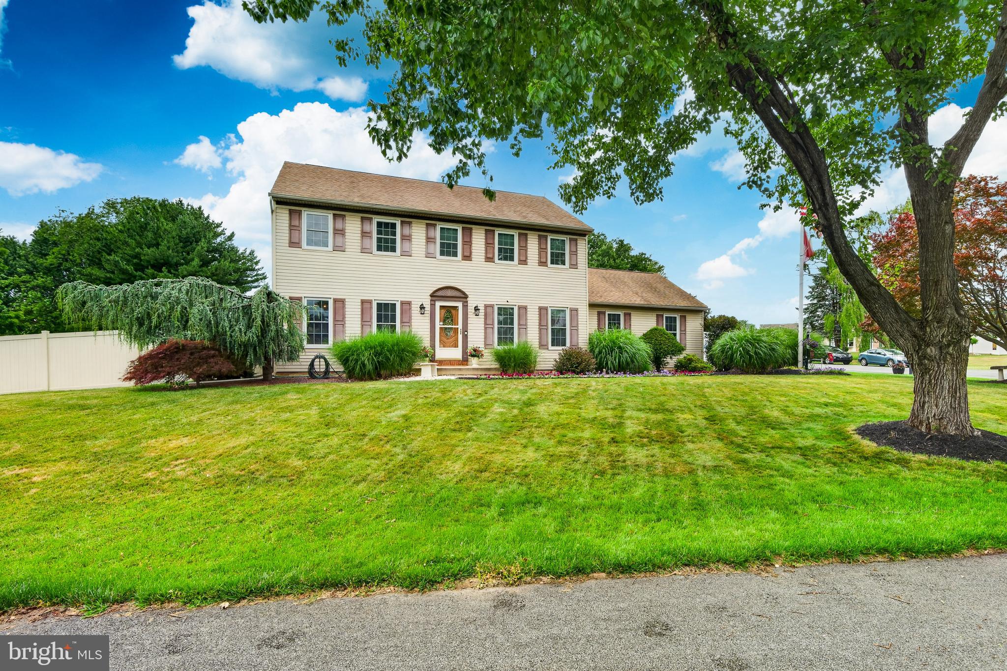 CAMEO WOODS - Residential
