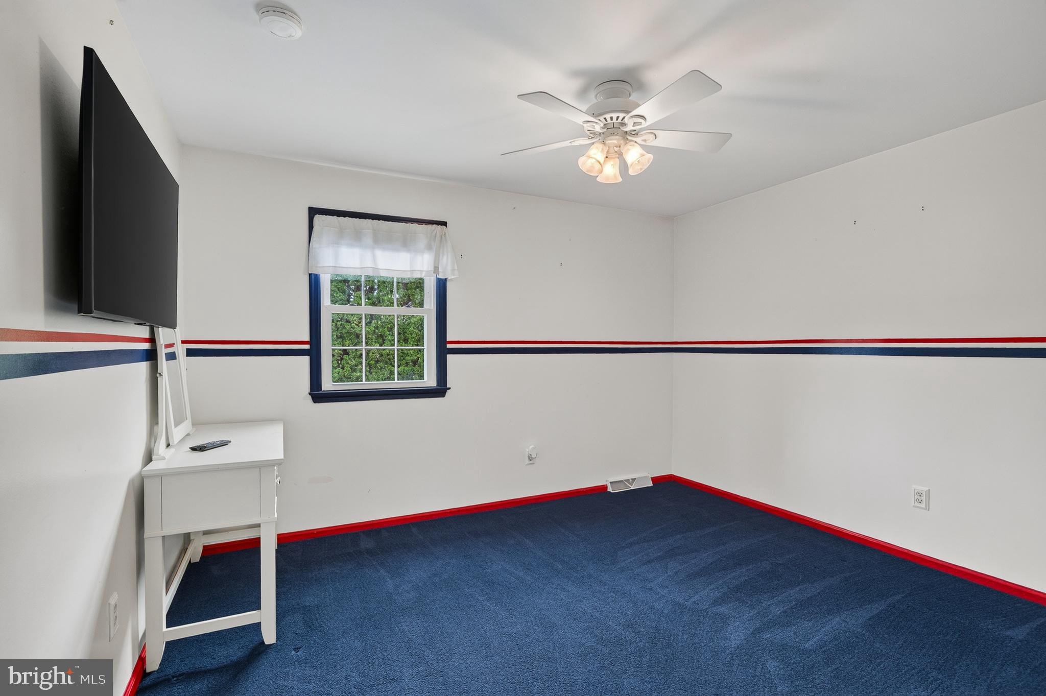 CAMEO WOODS - Residential