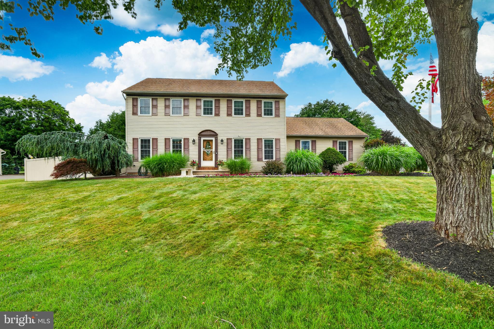 CAMEO WOODS - Residential