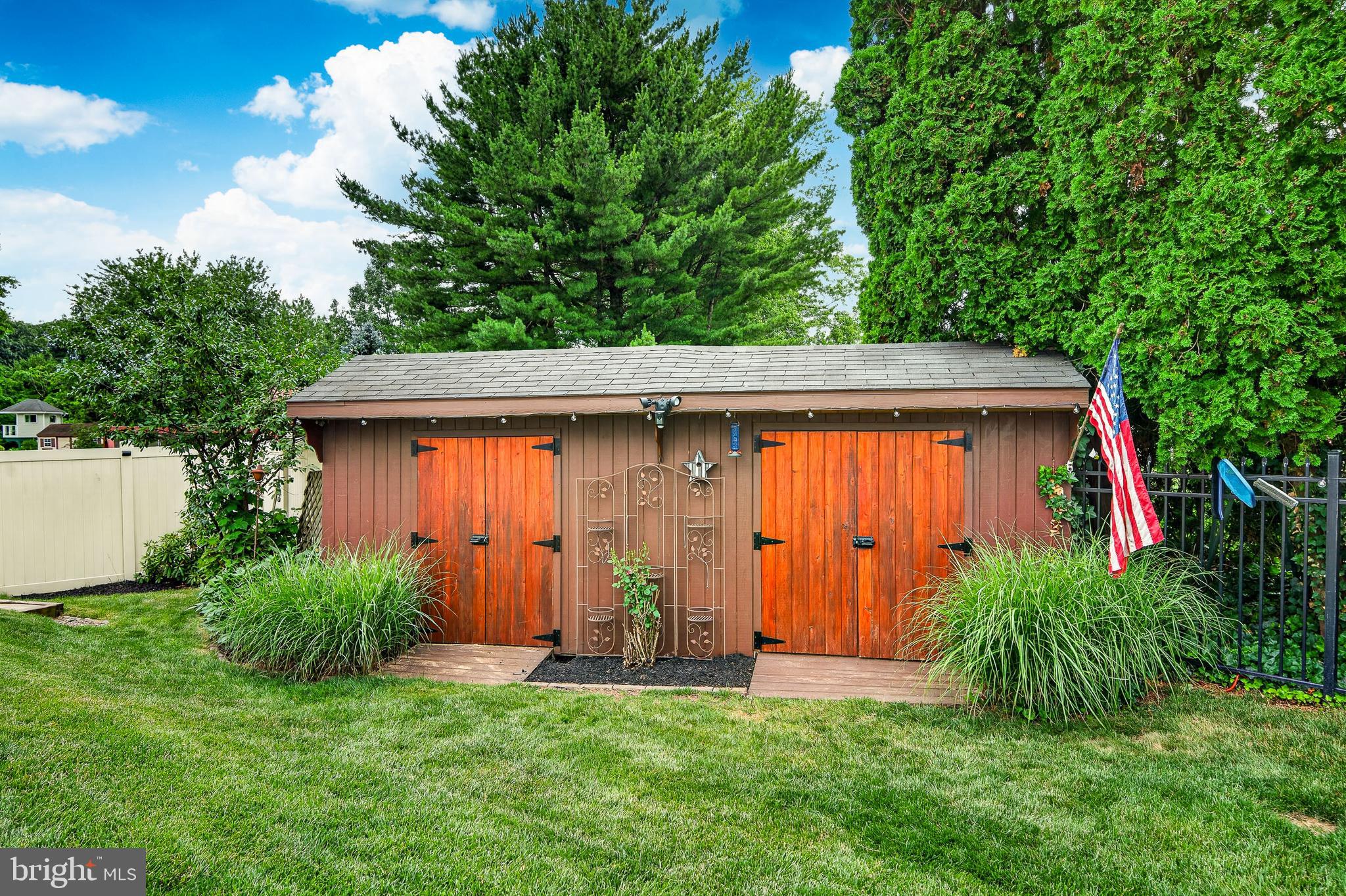 CAMEO WOODS - Residential