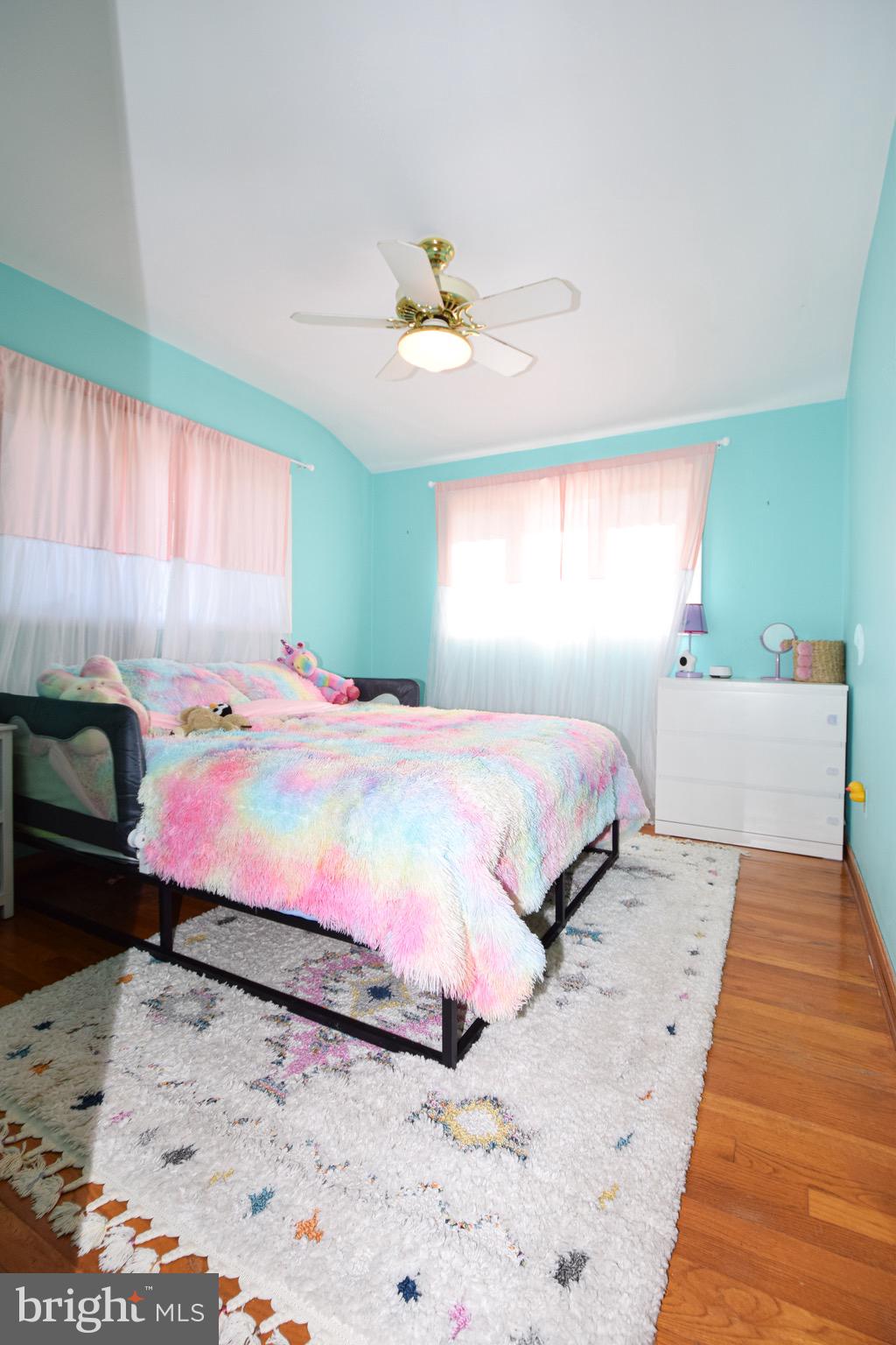 KNOLLWOOD - Residential