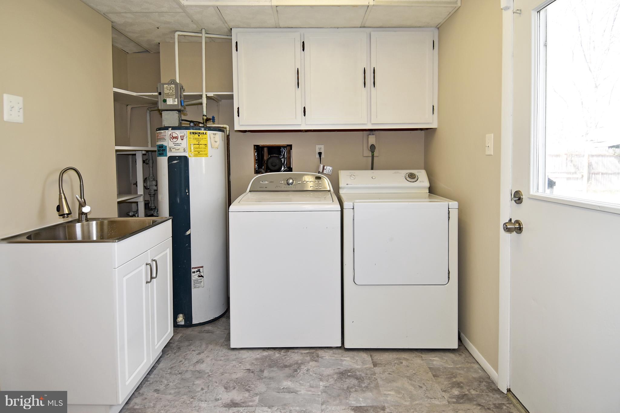 LAURELTON - Residential Lease