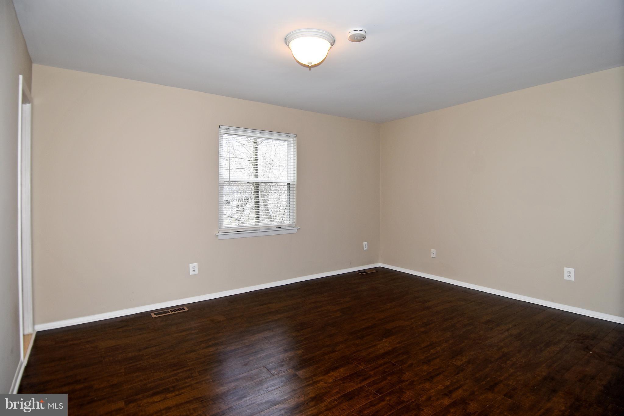 LAURELTON - Residential Lease