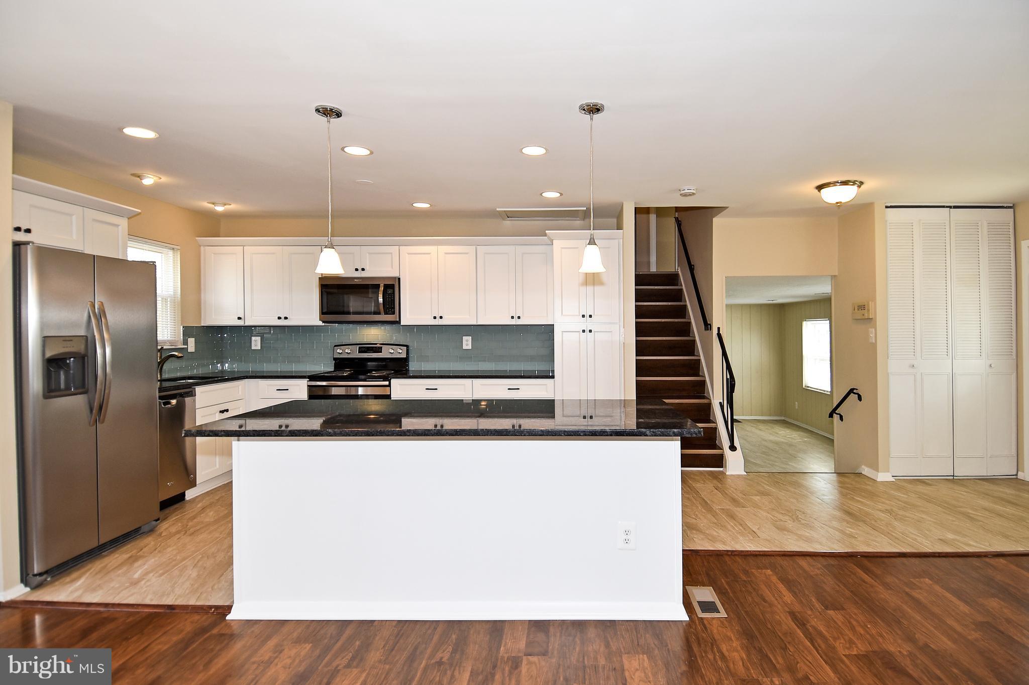 LAURELTON - Residential Lease