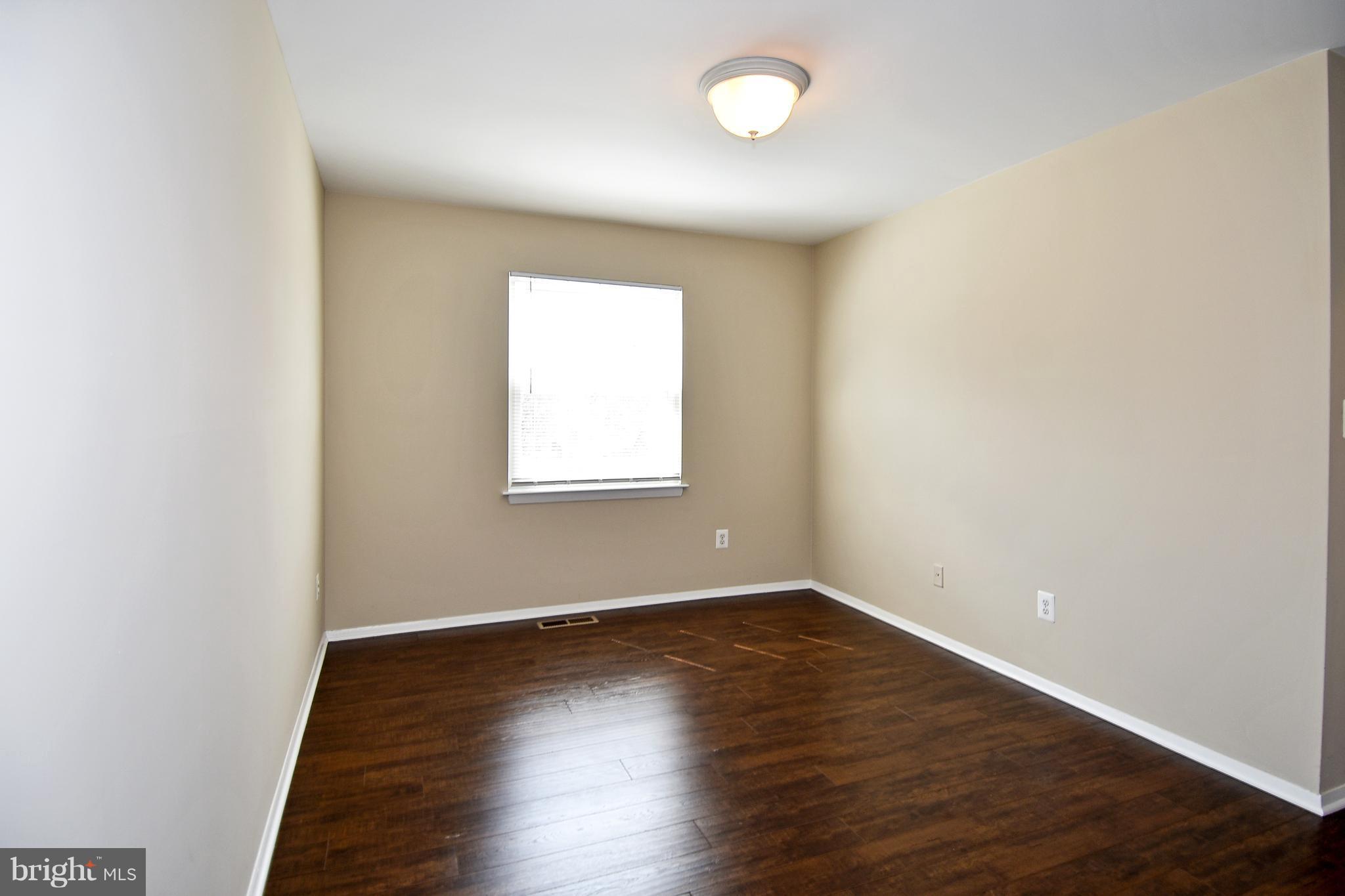 LAURELTON - Residential Lease