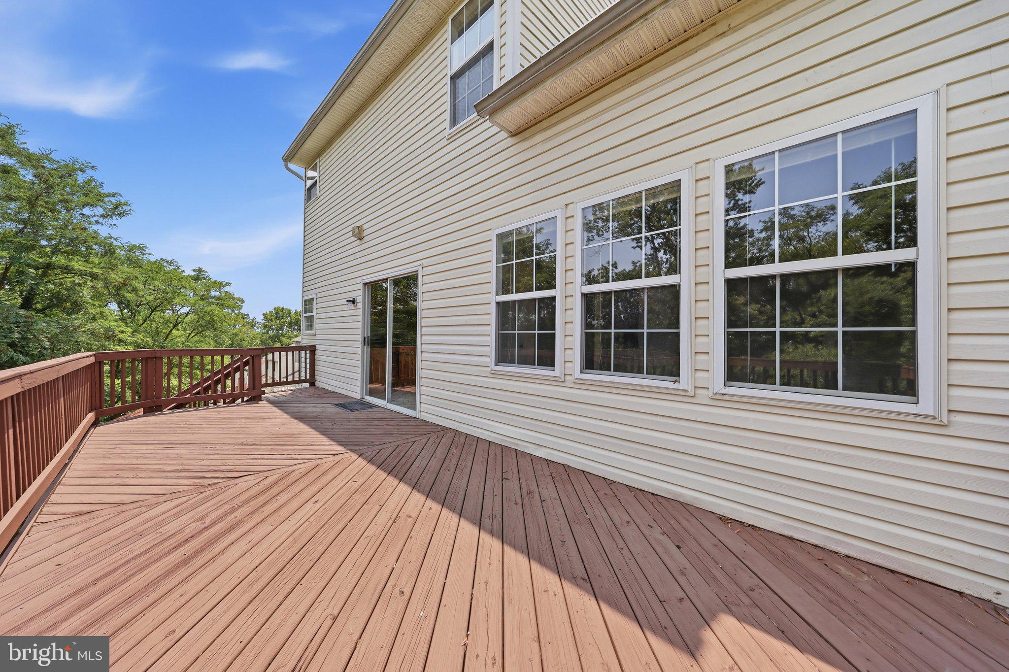 HUNTERS KNOLL - Residential