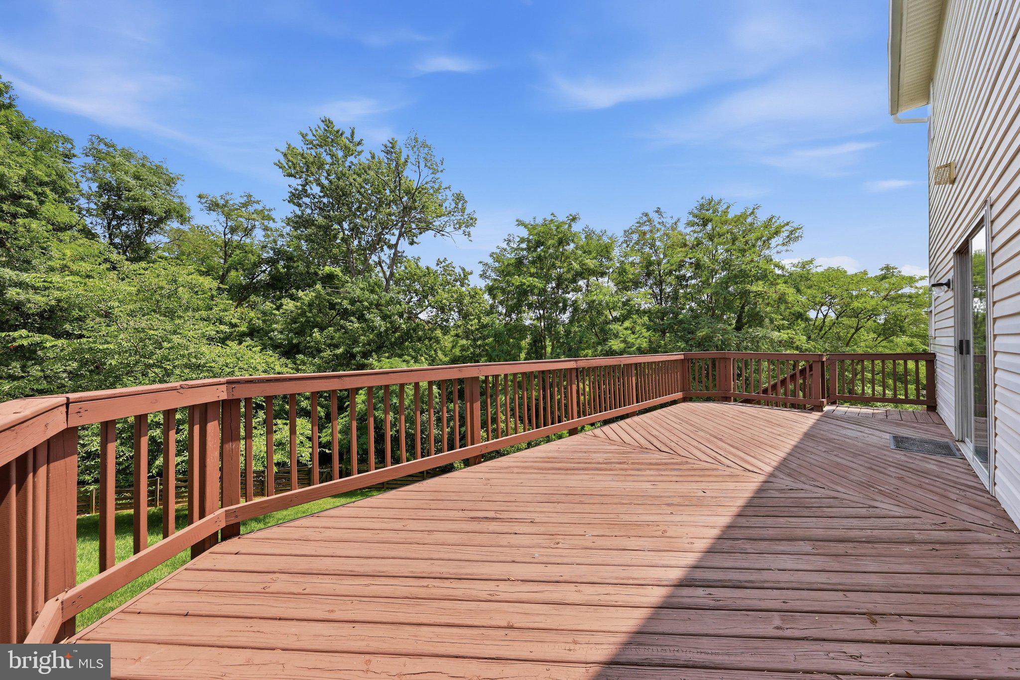 HUNTERS KNOLL - Residential