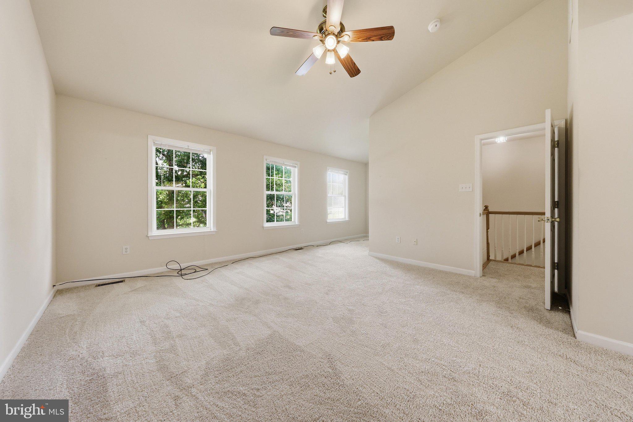 HUNTERS KNOLL - Residential