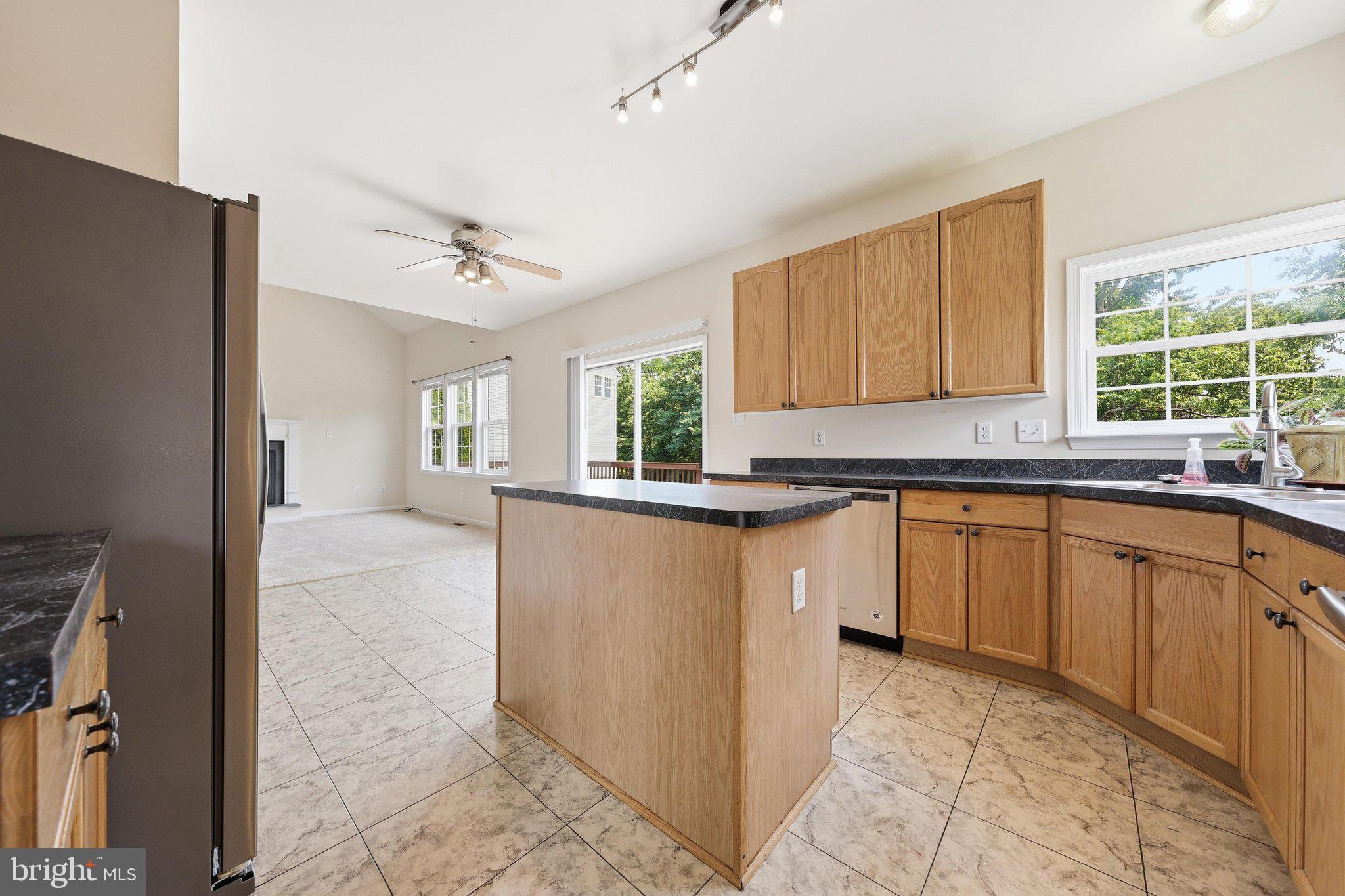 HUNTERS KNOLL - Residential