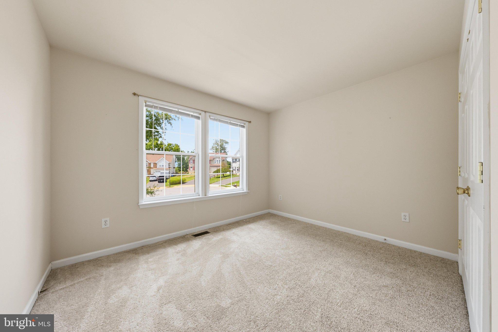 HUNTERS KNOLL - Residential