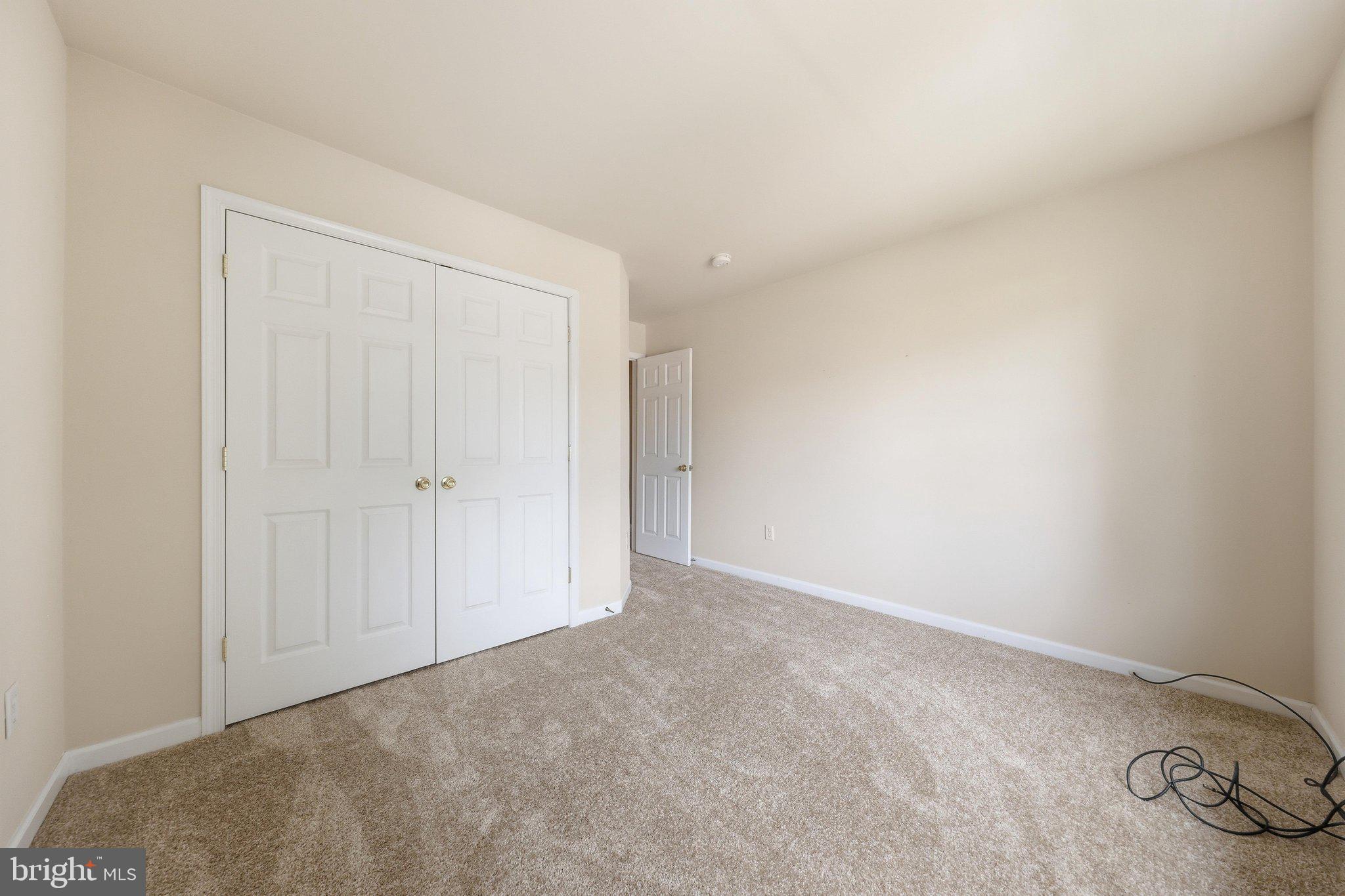HUNTERS KNOLL - Residential